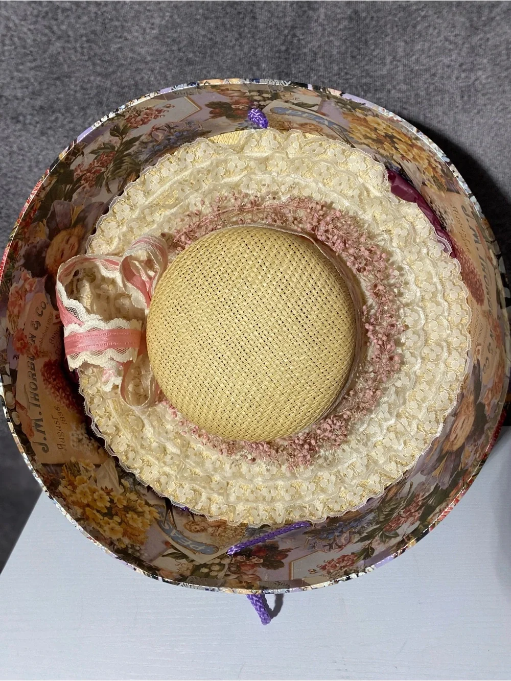 Vtg Victorian Romantic Straw Bonnet Floral Lace Hat Pink Ribbon & Round Hat Box